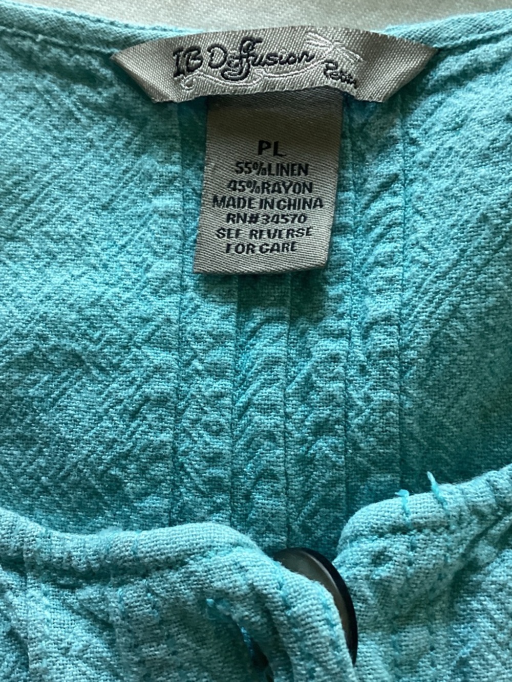 IBD Fusion rare  Aqua Button-Front Textured Pintuck Top - Picture 4 of 9